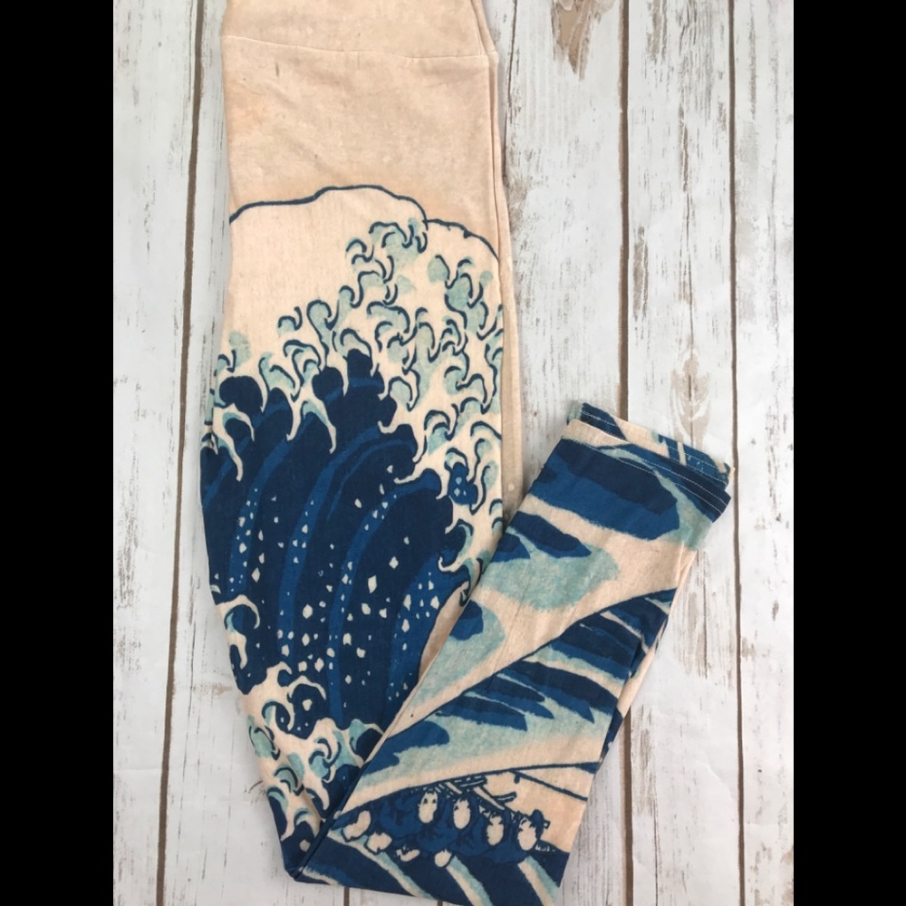 Gorgeous Ocean Print Leggings Size OS